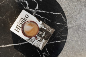 仕事運UPの風水効果を見込めるブラック(黒色)をインテリアに取り入れるコツとは？