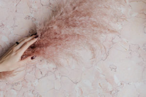 女性らしさをUPして恋愛運も呼び込める!ピンクの風水効果をインテリアに上手に取り入れるには?